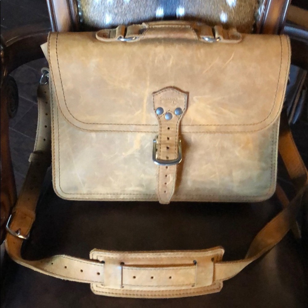 Leather Messenger Briefcase - Tan